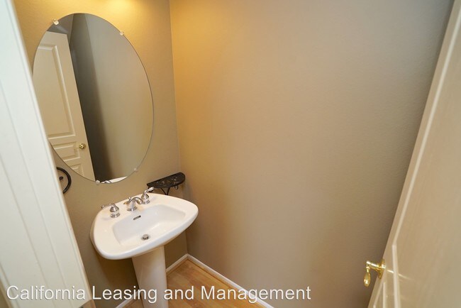 Foto del edificio - 3 br, 2.5 bath House - 27620 Elkwood Ln.