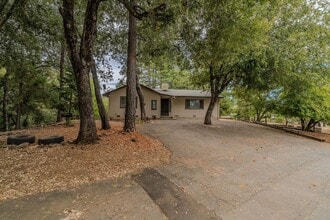Building Photo - 13890 Druid Ln