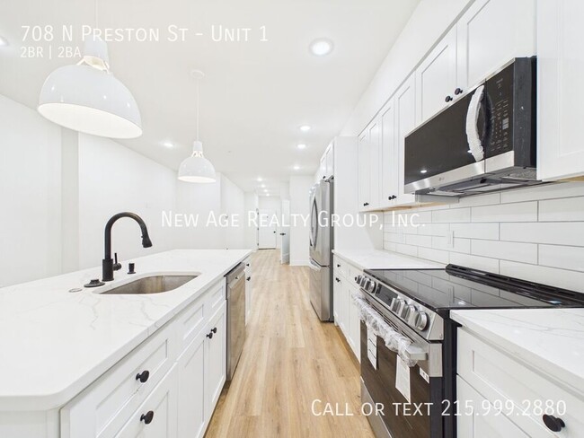 Building Photo - 708 N Preston St