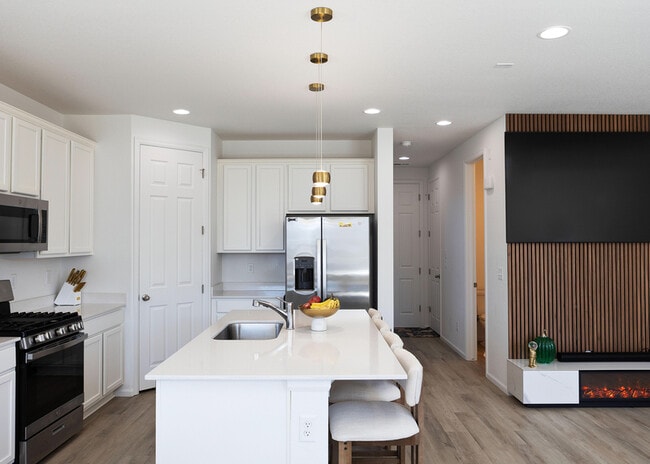 Building Photo - 2327 Prairie Smoke Dr