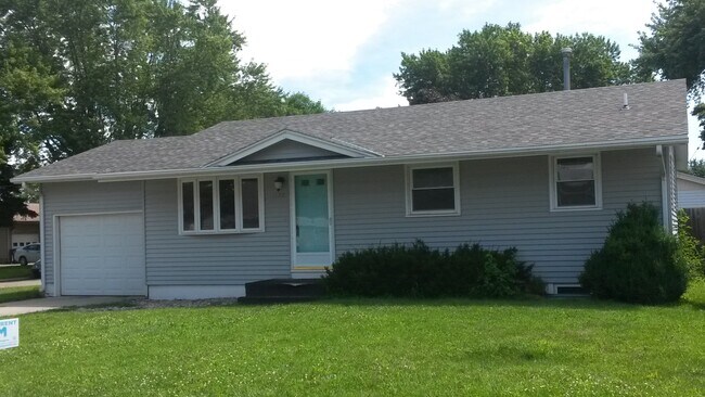Building Photo - 1150 Edearl Ln