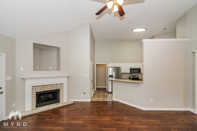 Building Photo - 10172 Lynham Dr