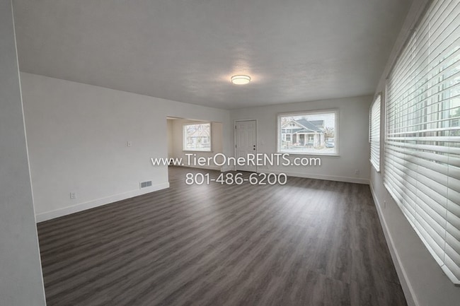Photo - NO DEPOSIT option available for qualified renters with Obligo Apartment