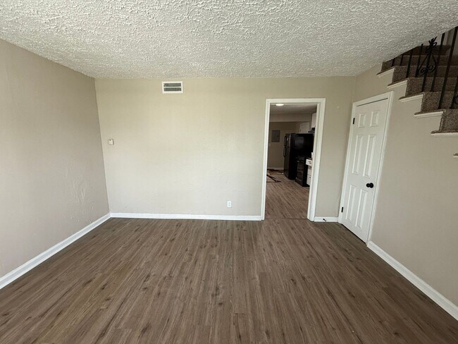 Building Photo - 20531 Moenart St