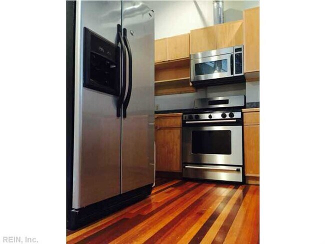 Foto del edificio - Gorgeous Loft At The Center Of It All Downtown!