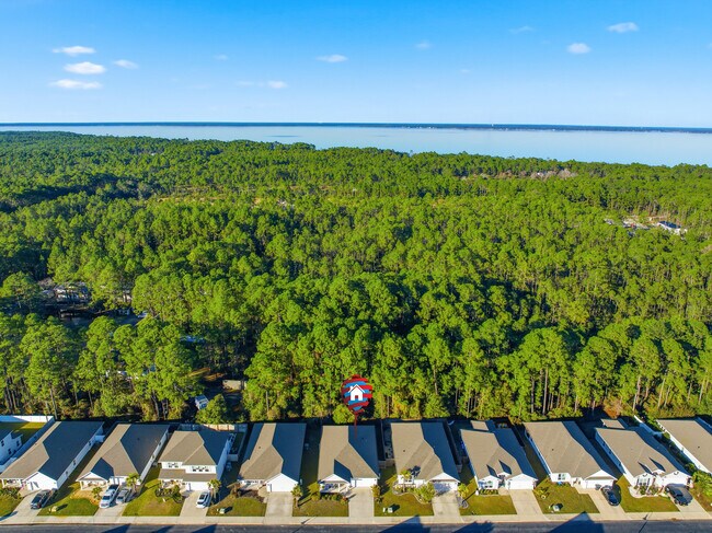 Foto del edificio - 191 Southern Pnes Rd