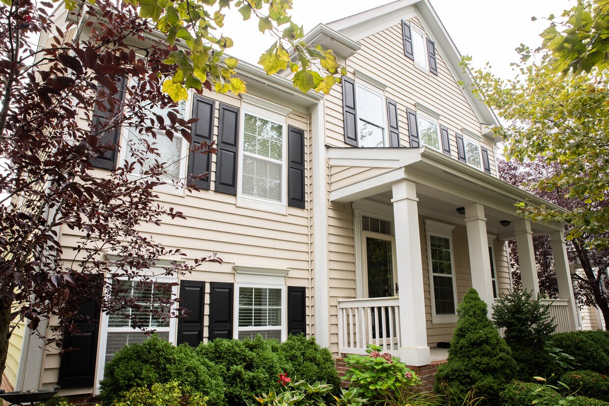 Primary Photo - 5036 Blackstone Edge Dr