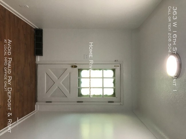 Foto del edificio - 363 W 16th St