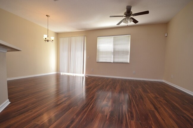 Building Photo - Conserviation View - 3/2.5 Townhome with Lakeside Pool & Lakeside walking trial - gated community