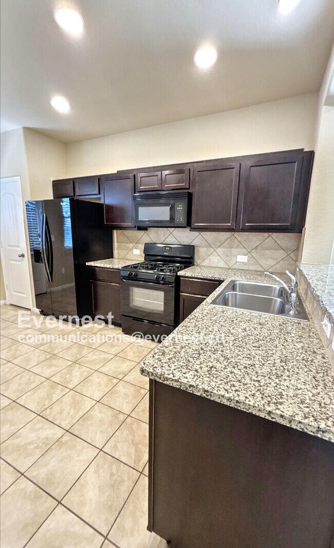 Foto del edificio - 2880 Donnell Dr