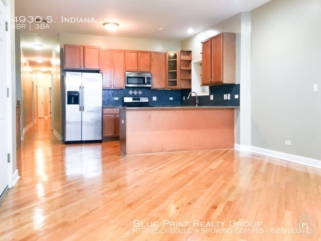 Foto del edificio - 4930 S Indiana Ave