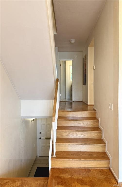 Building Photo - 5216 Lindley Ave