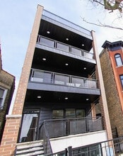 Building Photo - 3541 N Sheffield Ave