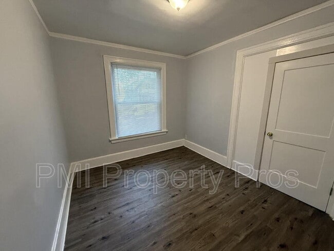 Building Photo - 2853 N Booth St