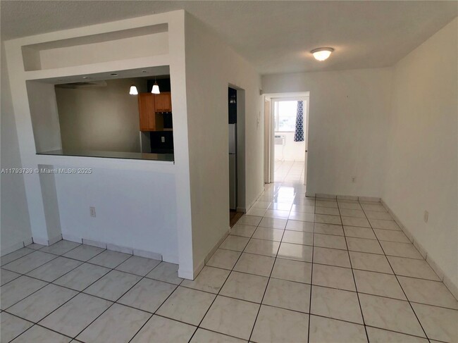 Foto del edificio - 1800 79th Street Causeway