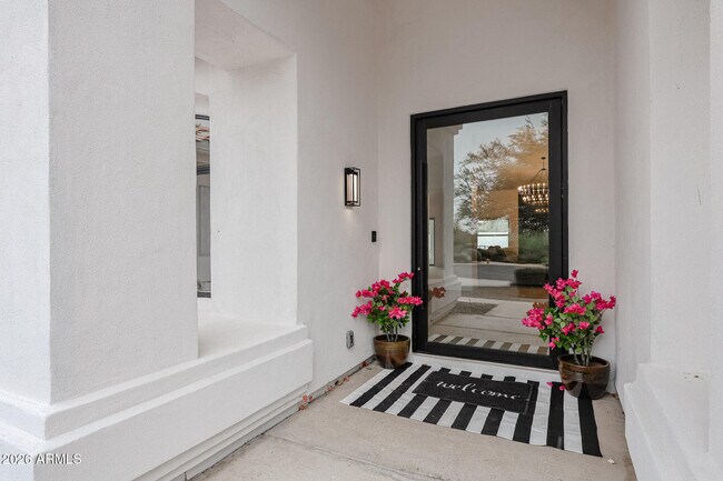 Building Photo - 8156 E Questa Rd