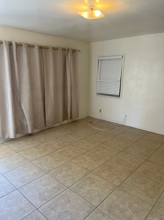 Foto del edificio - 44822 Spearman Ave