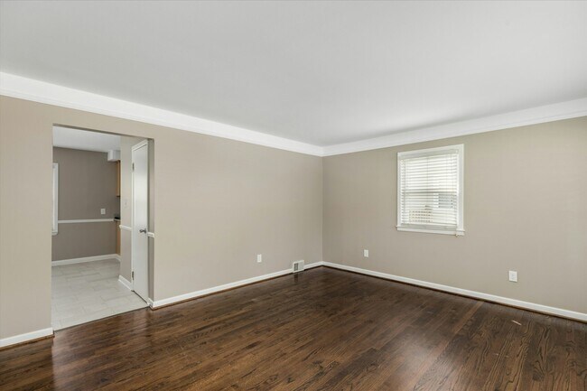 Foto del edificio - 4410 Rosewold Ave
