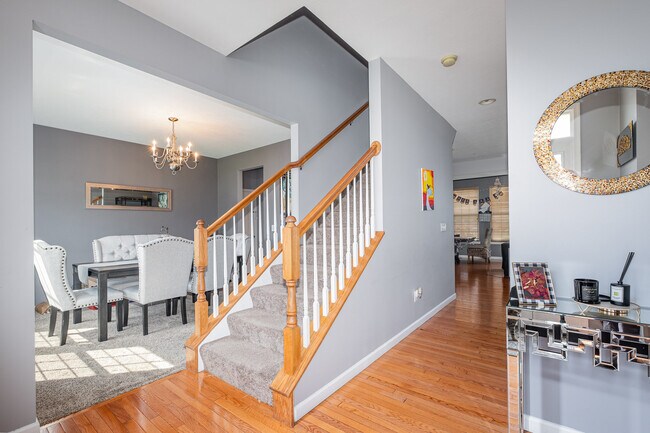 Building Photo - 8105 Vegas Cir
