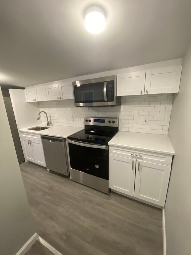 Primary Photo - 48 Entwistle Ave