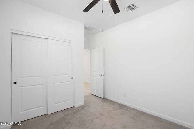Building Photo - 25293 W Wayland Dr