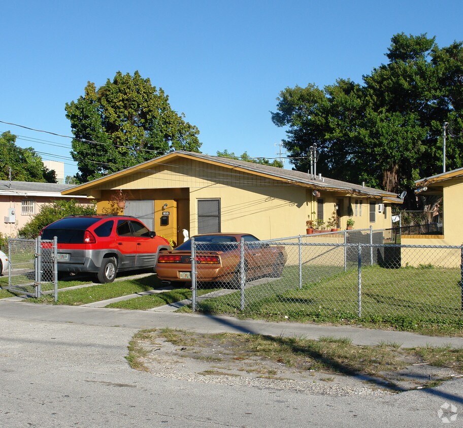 Building Photo - 855 NW 69th St