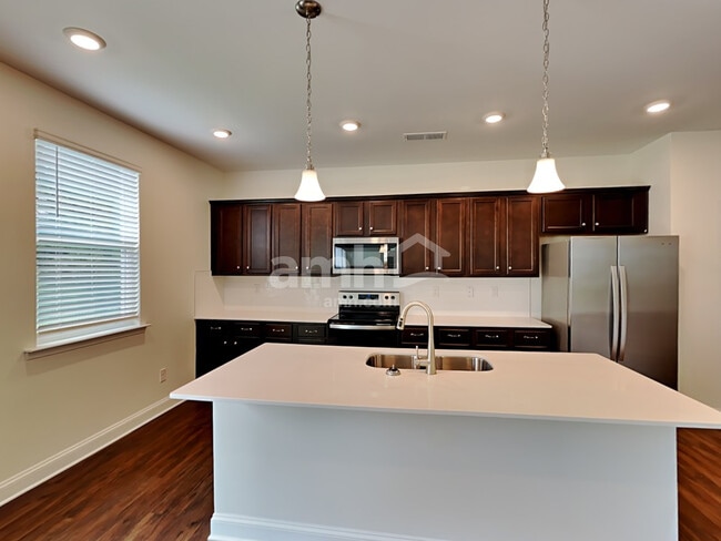 Foto del edificio - 13202 Jansen Ridge Way