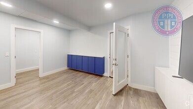Building Photo - 127 NE 202nd Ave
