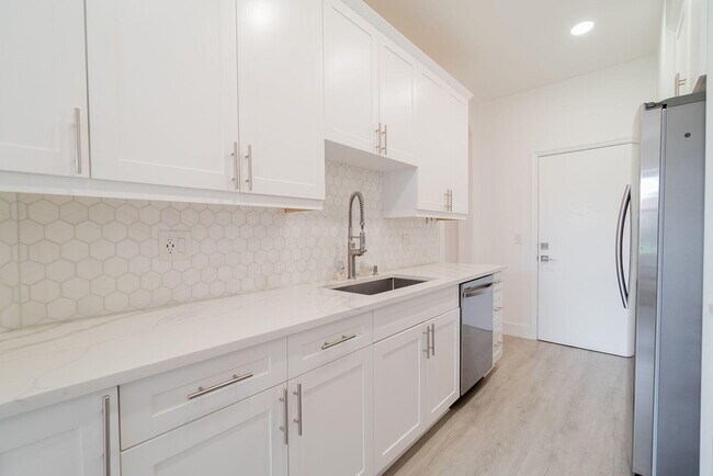Foto del edificio - 205 River Bluff Ln