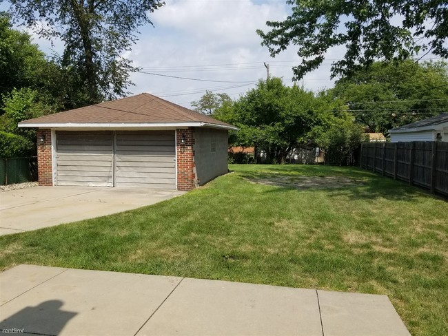 Foto del edificio - 3 br, 1.5 bath House - 22679 Oconnor St