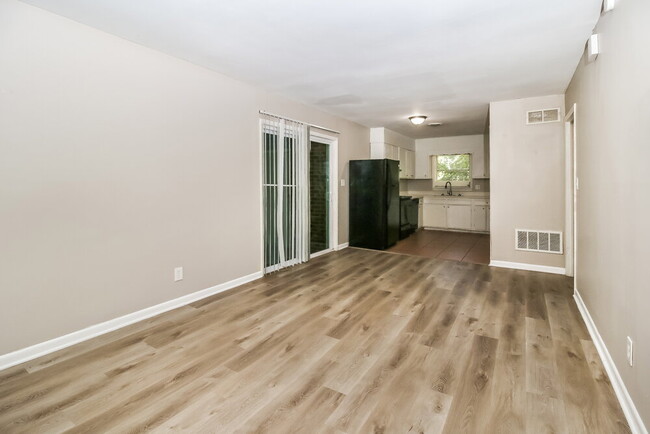 Building Photo - 5141 Hillside Dr NW