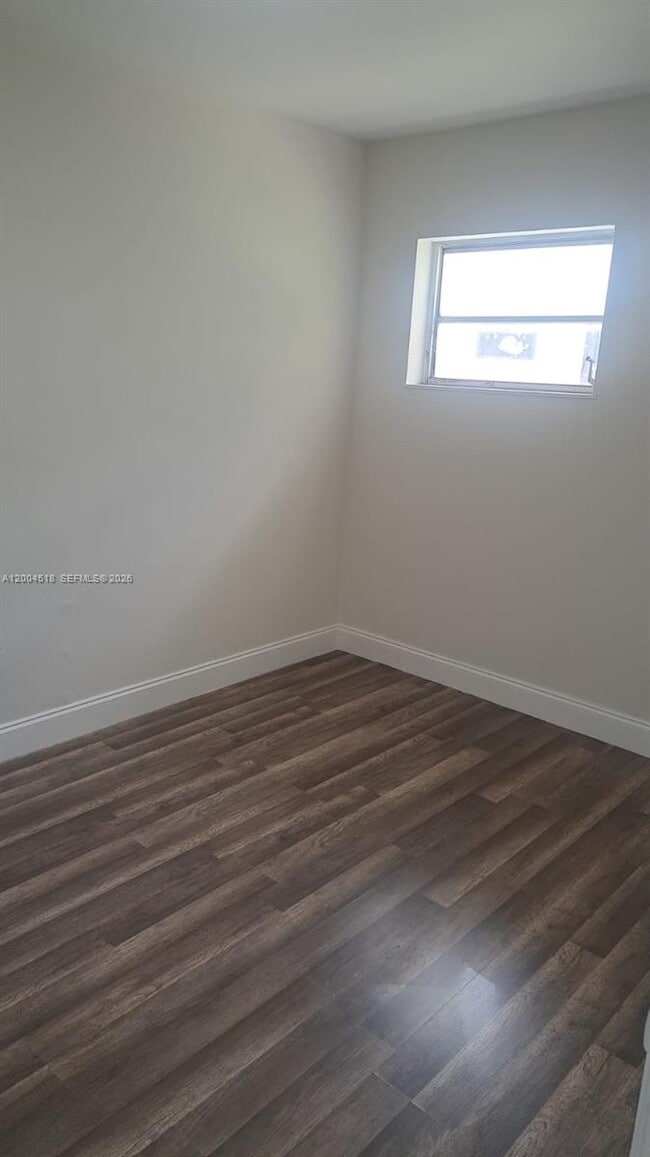 Foto del edificio - 2457 NW 35th St