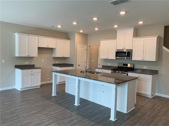 Building Photo - 2139 Lanier Harbor Pt