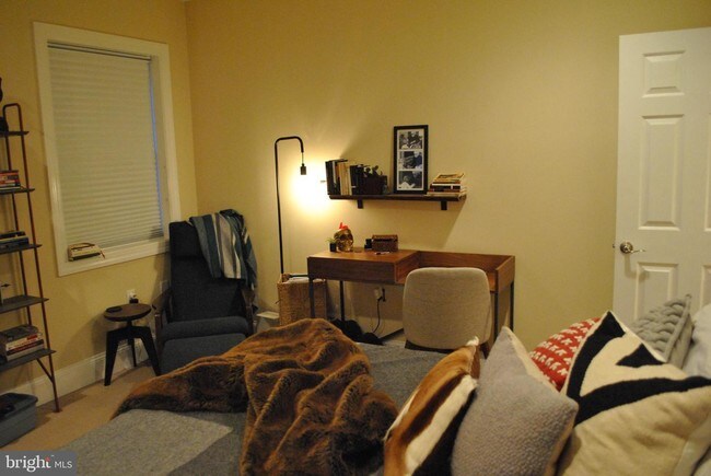 Foto del edificio - 1816 5th St NW