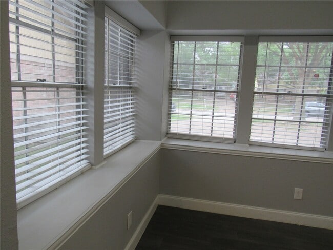 Foto del edificio - 22710 Leedstown Ln