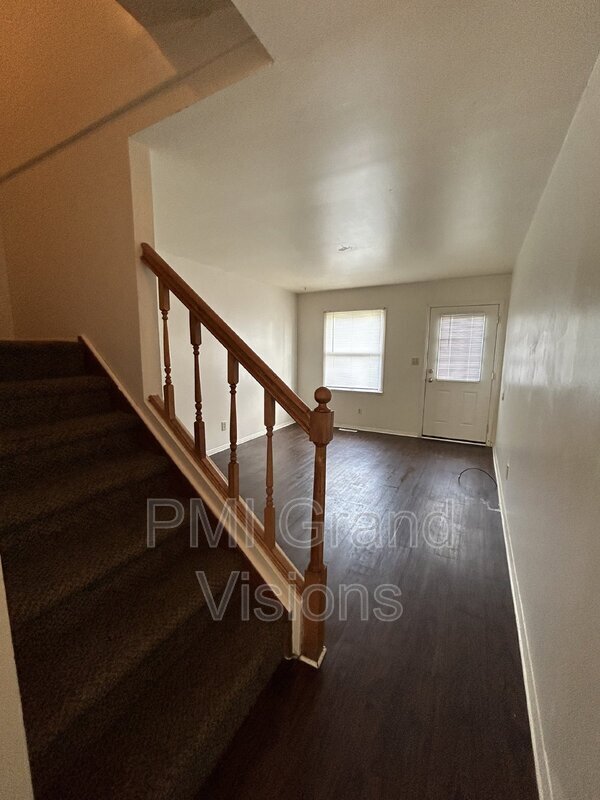 Building Photo - 1634 University Dr