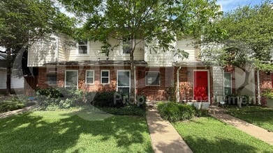 Building Photo - 5505 Live Oak St