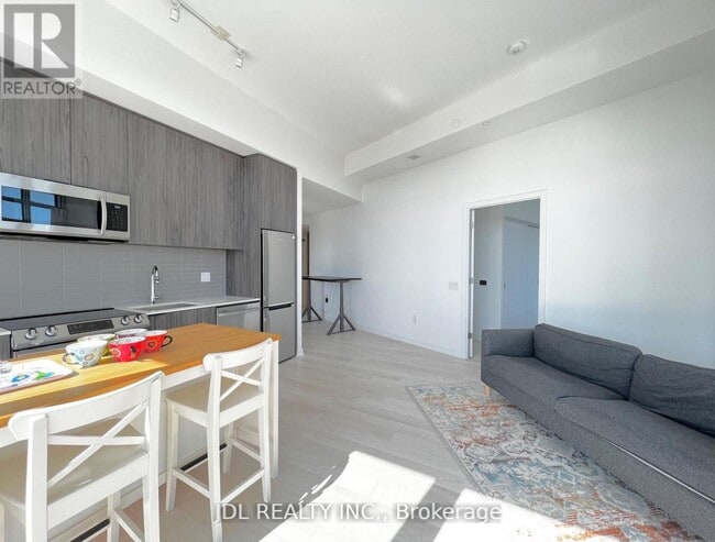 Building Photo - 50 Power St