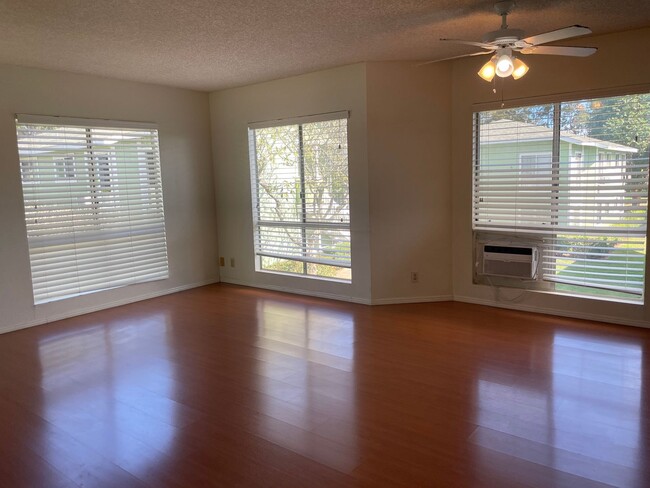 Foto del edificio - $2,200, 2BR/1BA/2PKG Mililani Parkway