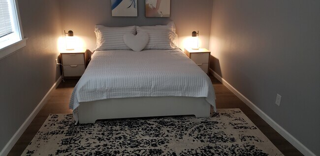 Queen bedroom - Lower - 3034 44th Ave SW Apartments