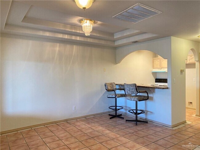 Building Photo - 4617 N Conway Ave