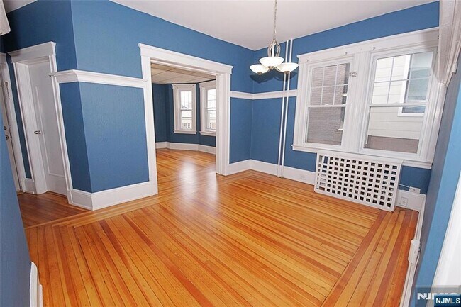 Building Photo - 510 Undercliff Ave