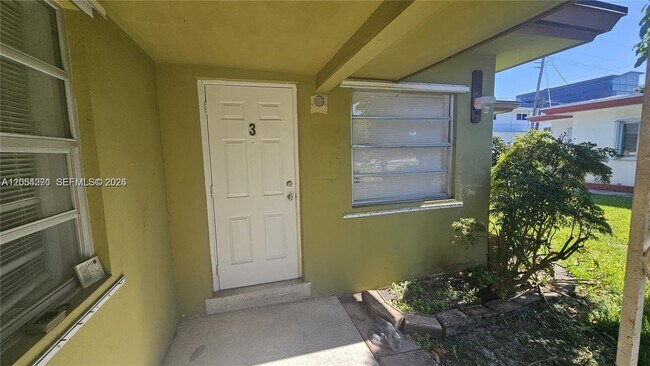 Foto del edificio - 808 NE 10th St