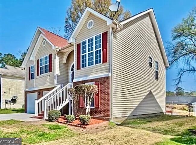 Building Photo - 5450 Twin Lakes Dr