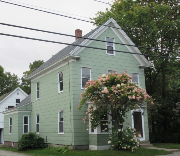 36 Village St Unit 2, Lisbon, ME 04250 Room for Rent in Lisbon, ME