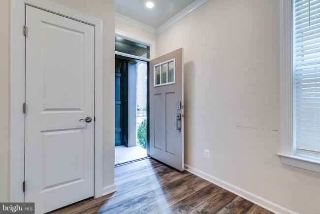 Building Photo - 20687 Heron Landing Dr