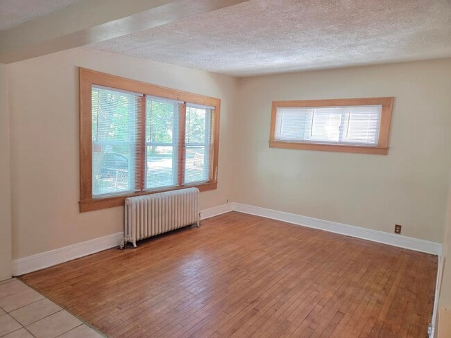 Building Photo - 3412 N Girard Ave