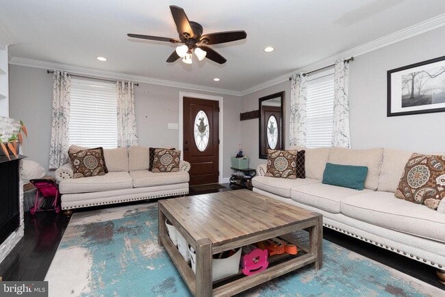 Foto del edificio - 582 Fairway Terrace