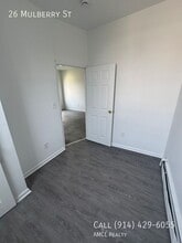 Building Photo - 26 Mulberry St