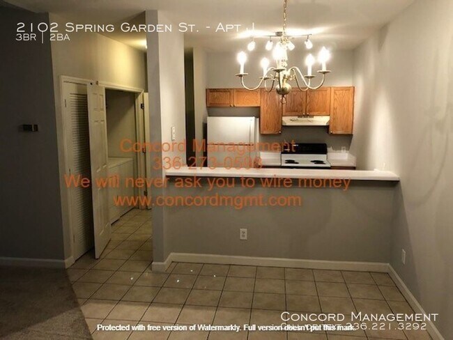 Foto del edificio - 2102 Spring Garden St